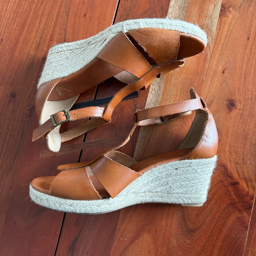 Elegant Brown Leather Espadrille Wedges
